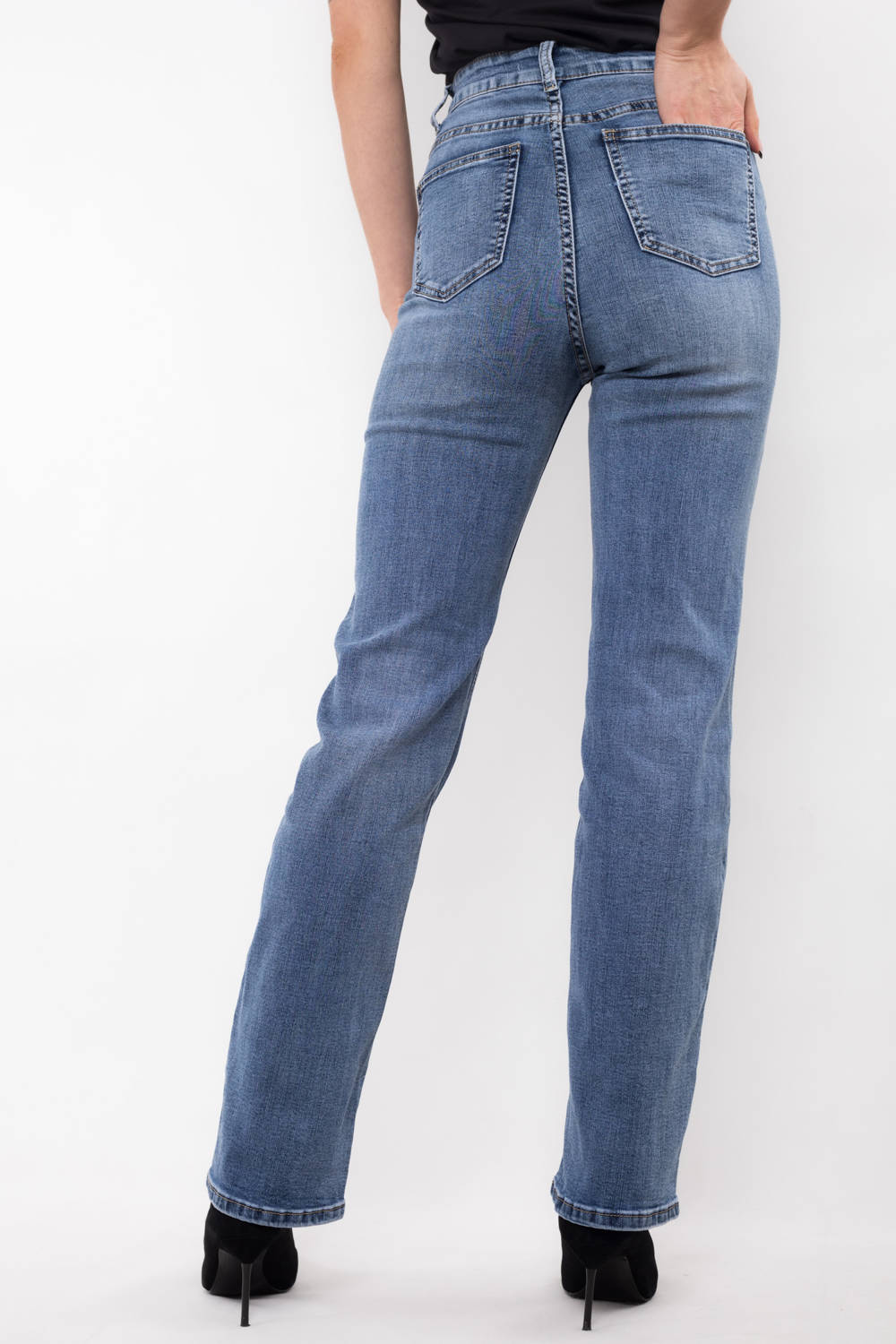 Jeans o kroju straight